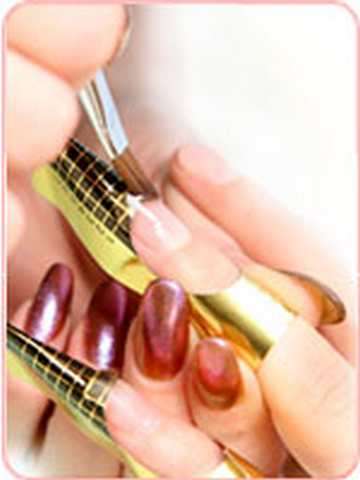 Ausbildung zur Nageldesignerin / zum Nageldesigner
